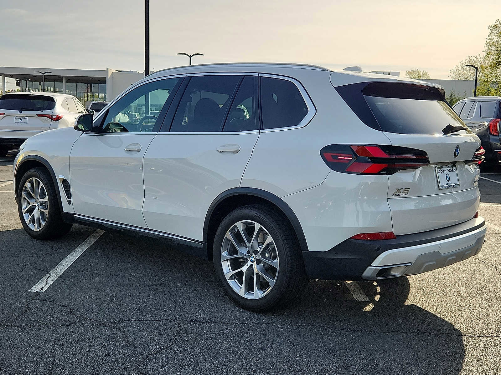 Certified 2024 BMW X5 xDrive40i w/ Premium Package AWD/4WD image 4