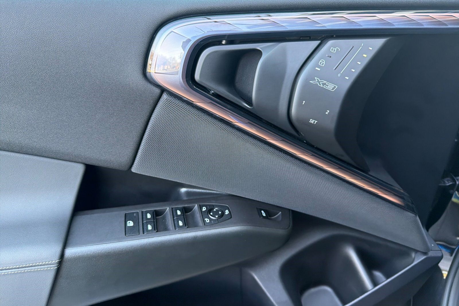 Used 2025 BMW X3 xDrive30i w/ Convenience Package image 12