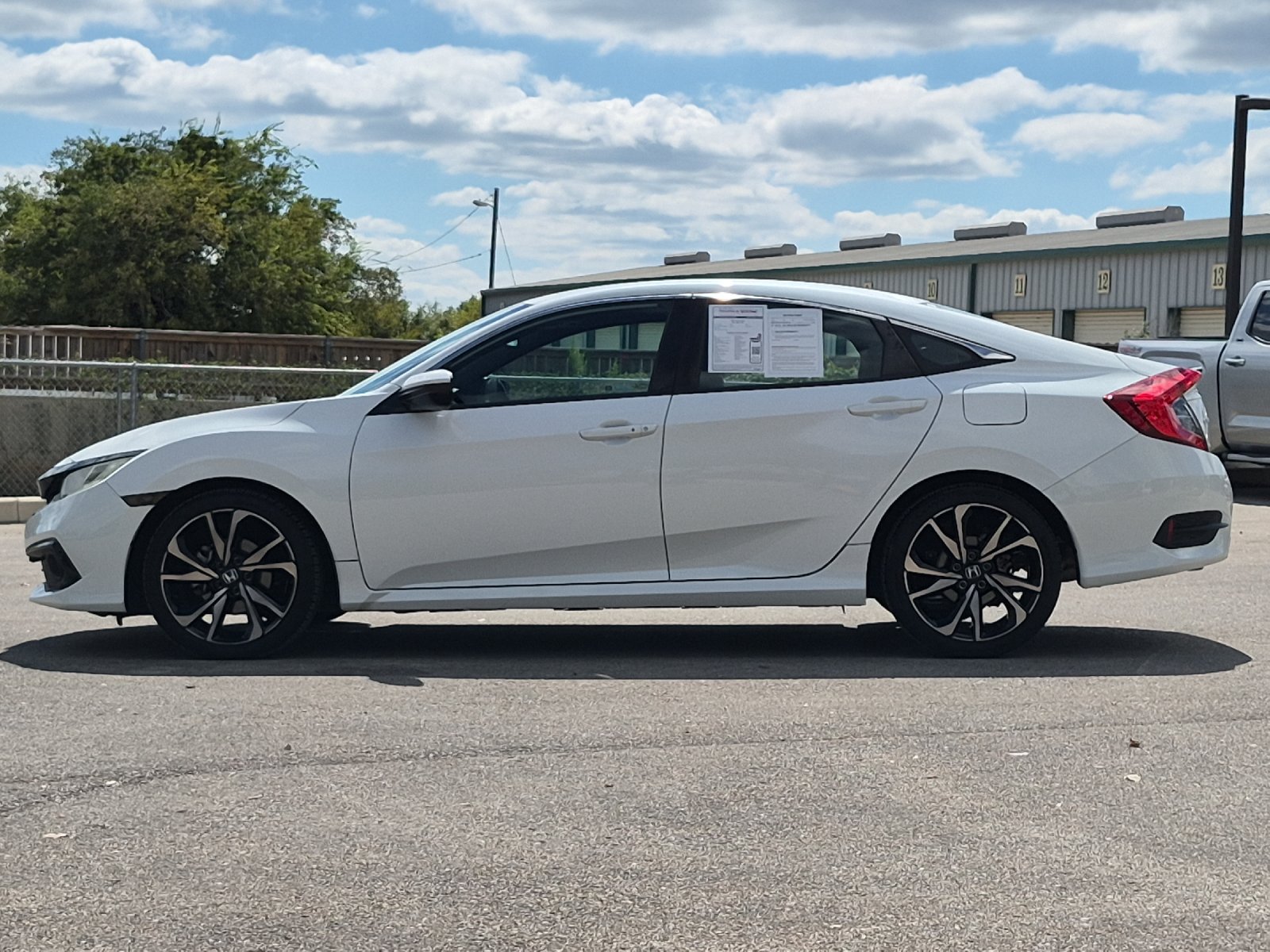 Used 2021 Honda Civic Sport image 2