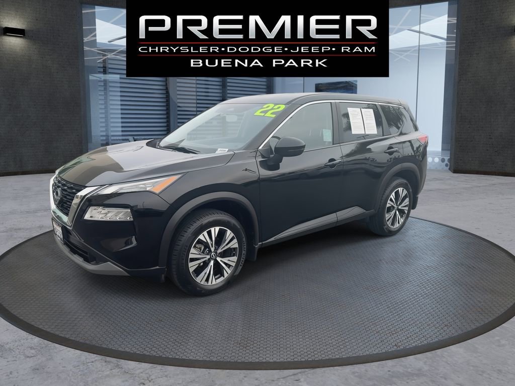 Used 2022 Nissan Rogue SV image 4