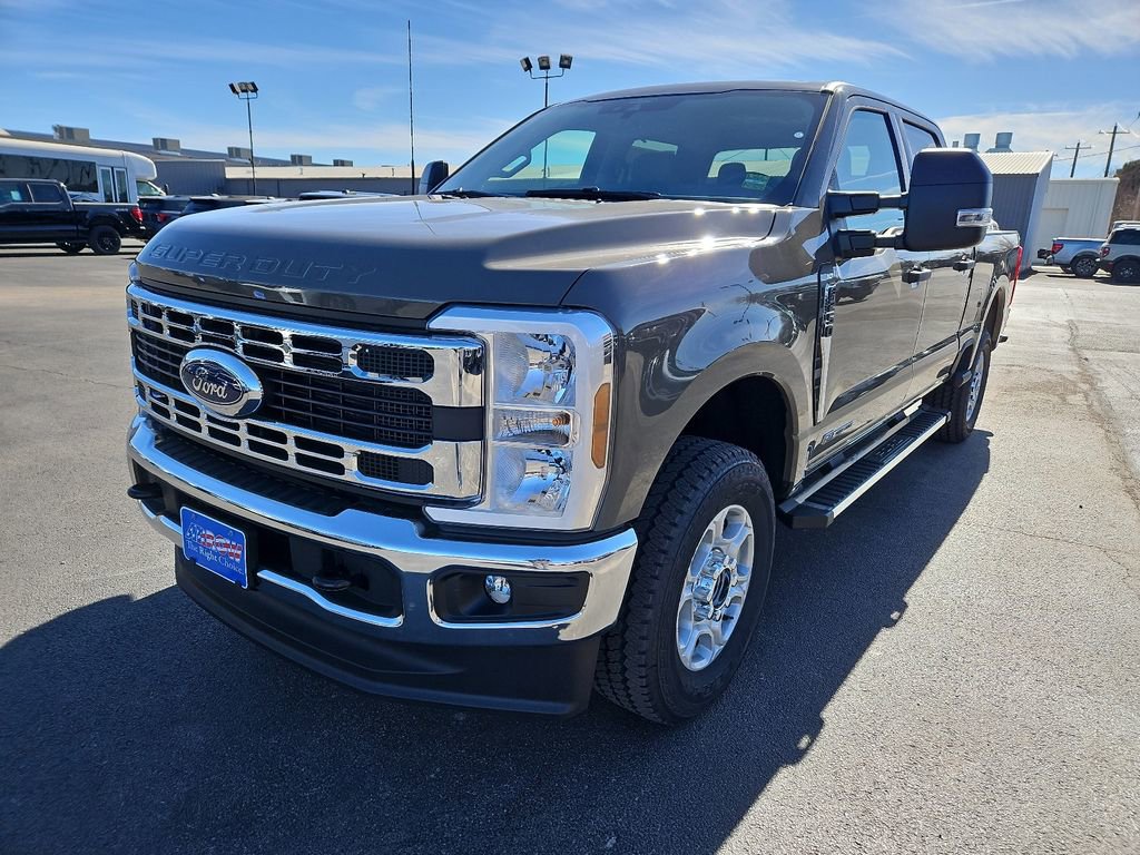 New 2026 Ford F250 XLT w/ FX4 Off-Road Package image 4