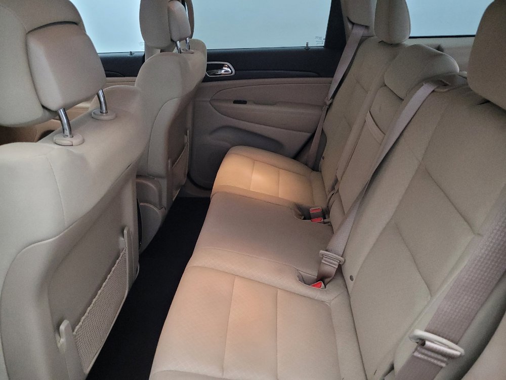 Used 2020 Jeep Grand Cherokee Laredo image 18