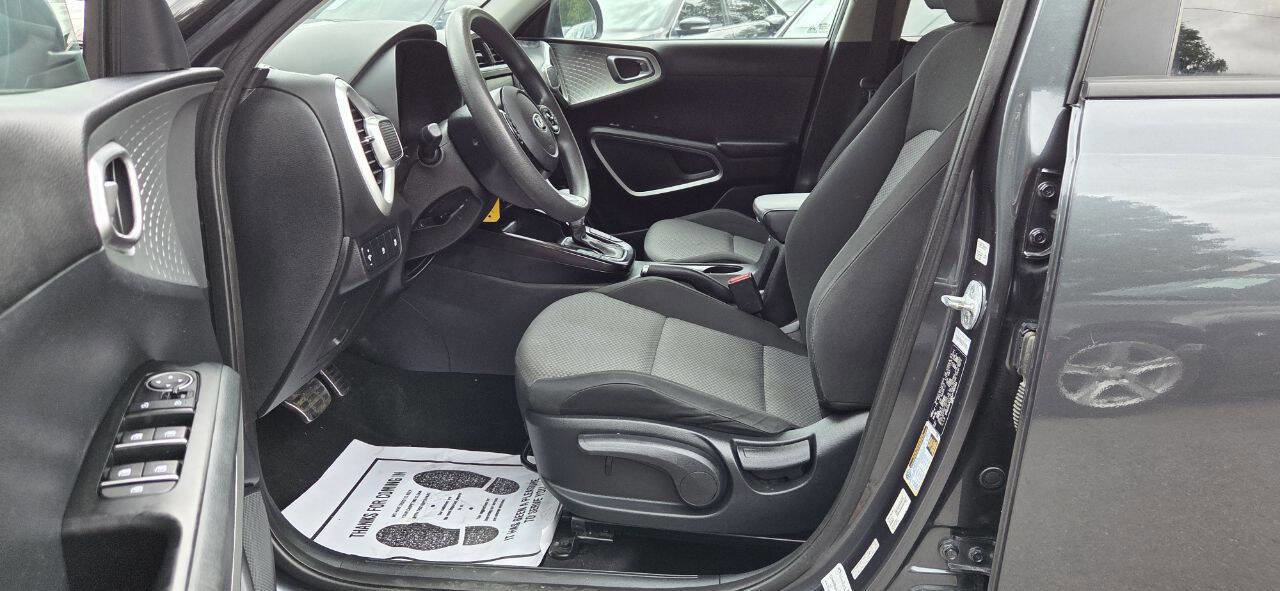 Used 2021 Kia Soul LX image 11