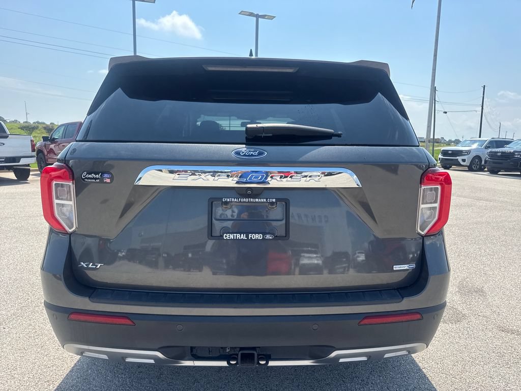 Used 2020 Ford Explorer XLT w/ Equipment Group 202A AWD/4WD image 5