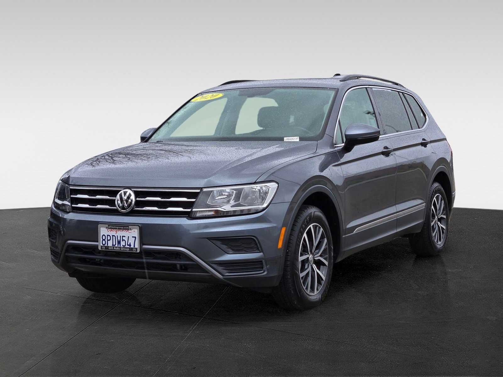Used 2020 Volkswagen Tiguan SE w/ Panoramic Sunroof Package image 8