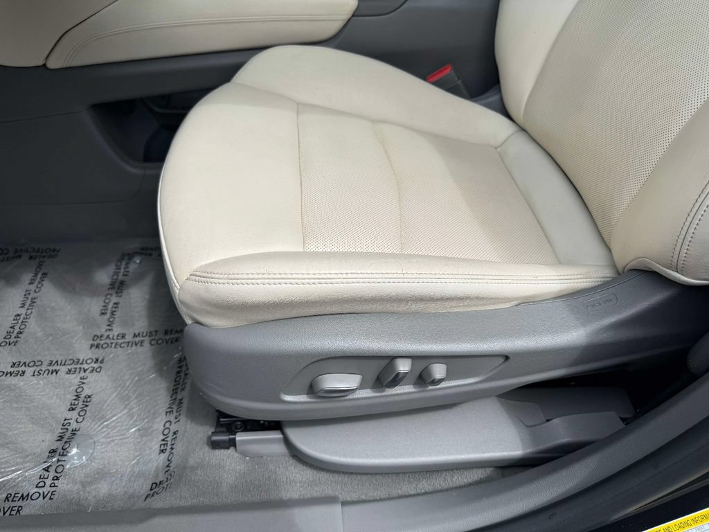 Used 2020 Cadillac XT6 Premium Luxury FWD image 3