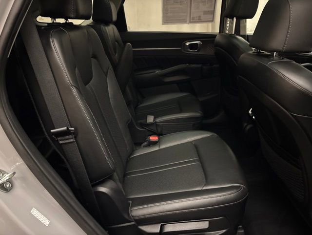 Certified 2023 Kia Sorento SX AWD/4WD image 23