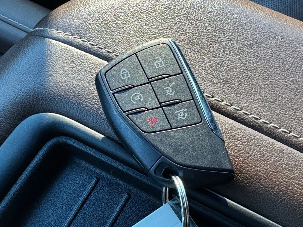 Used 2022 Chevrolet Suburban High Country AWD/4WD image 36