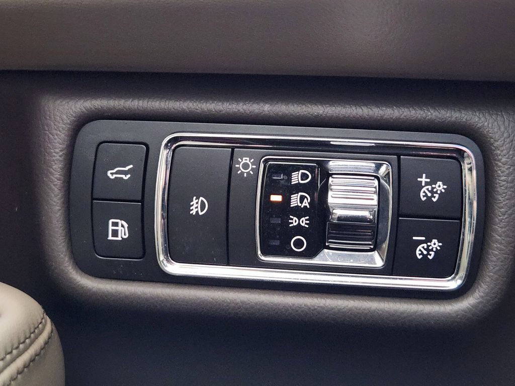 Used 2021 Lincoln Aviator Grand Touring w/ Equipment Group 302A AWD/4WD image 27