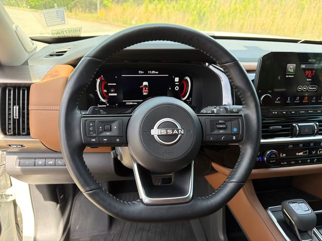 Used 2023 Nissan Pathfinder Platinum image 25