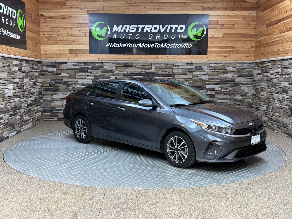 Used 2024 Kia Forte LXS video 2