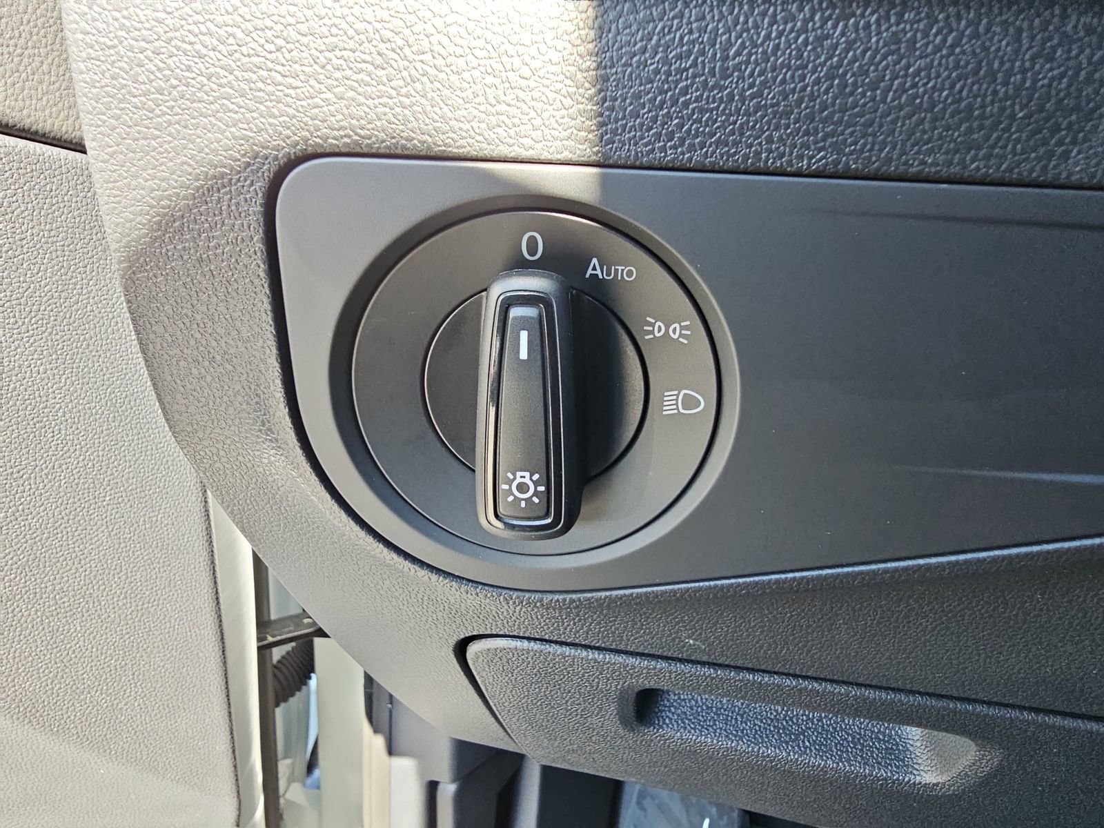 Used 2024 Volkswagen Tiguan S image 26