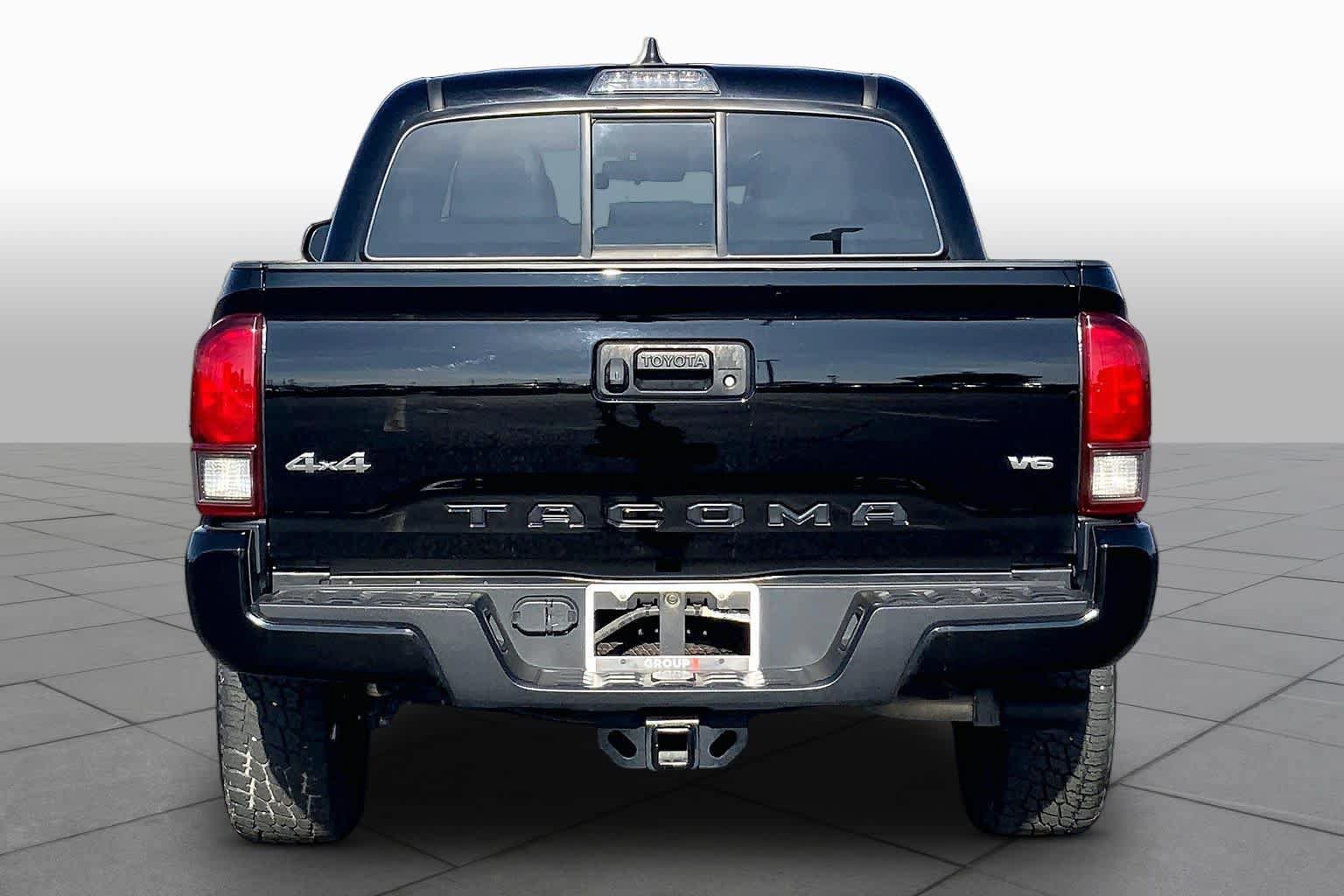 Used 2023 Toyota Tacoma SR AWD/4WD image 5