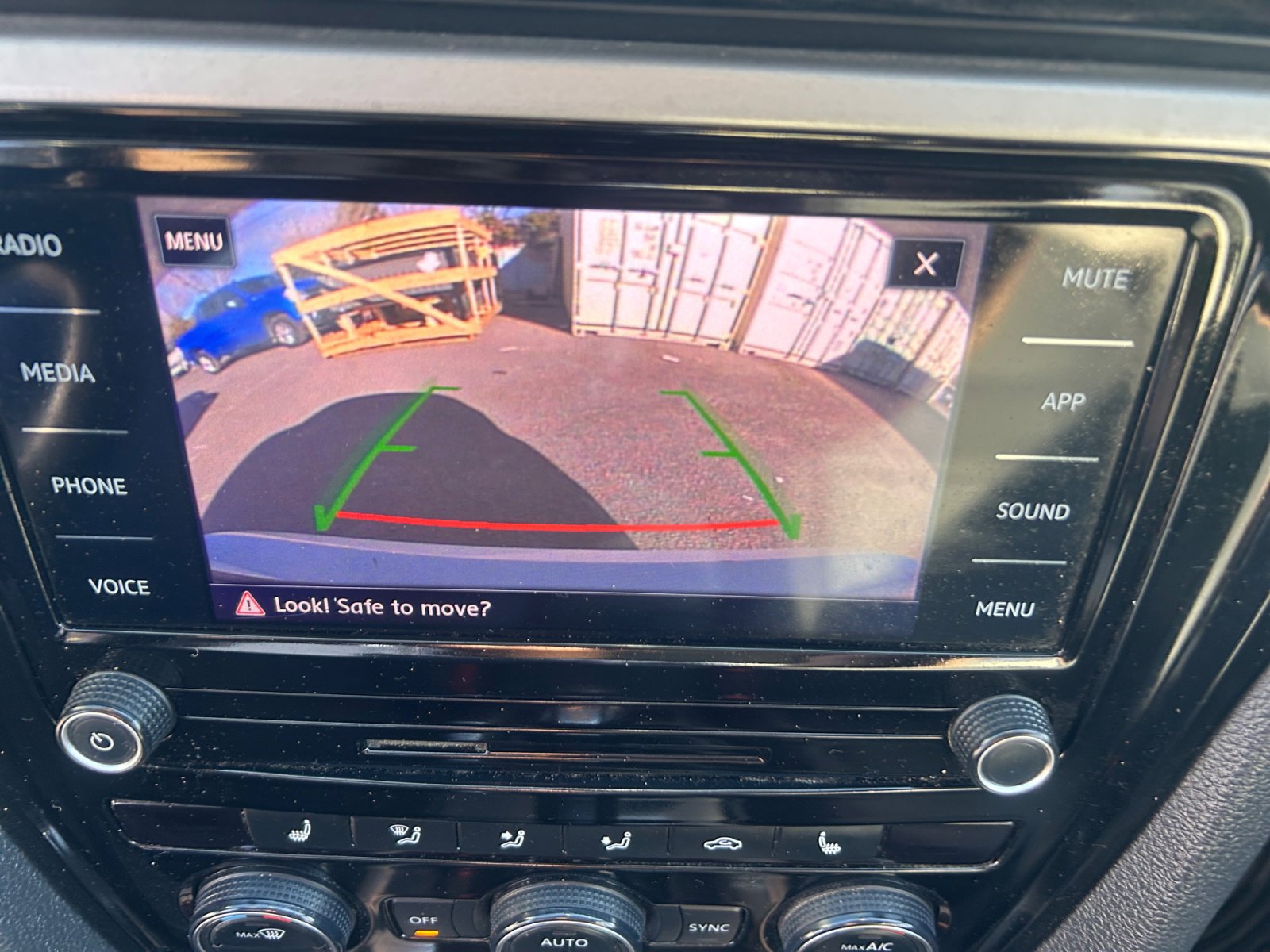 Used 2020 Volkswagen Passat 2.0T SE image 21