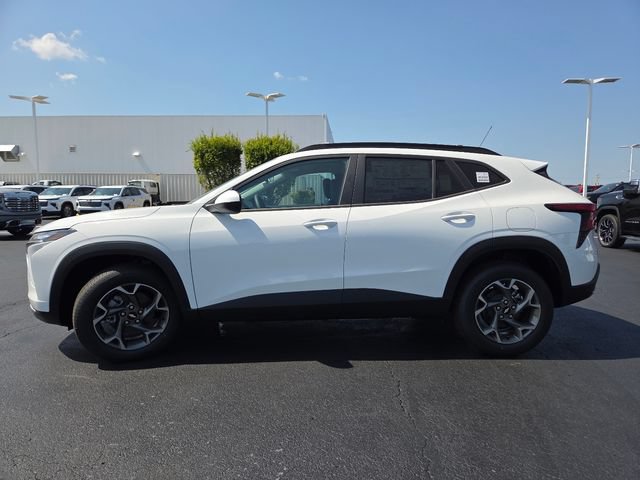 New 2026 Chevrolet Trax LT w/ LT Convenience Package FWD image 10