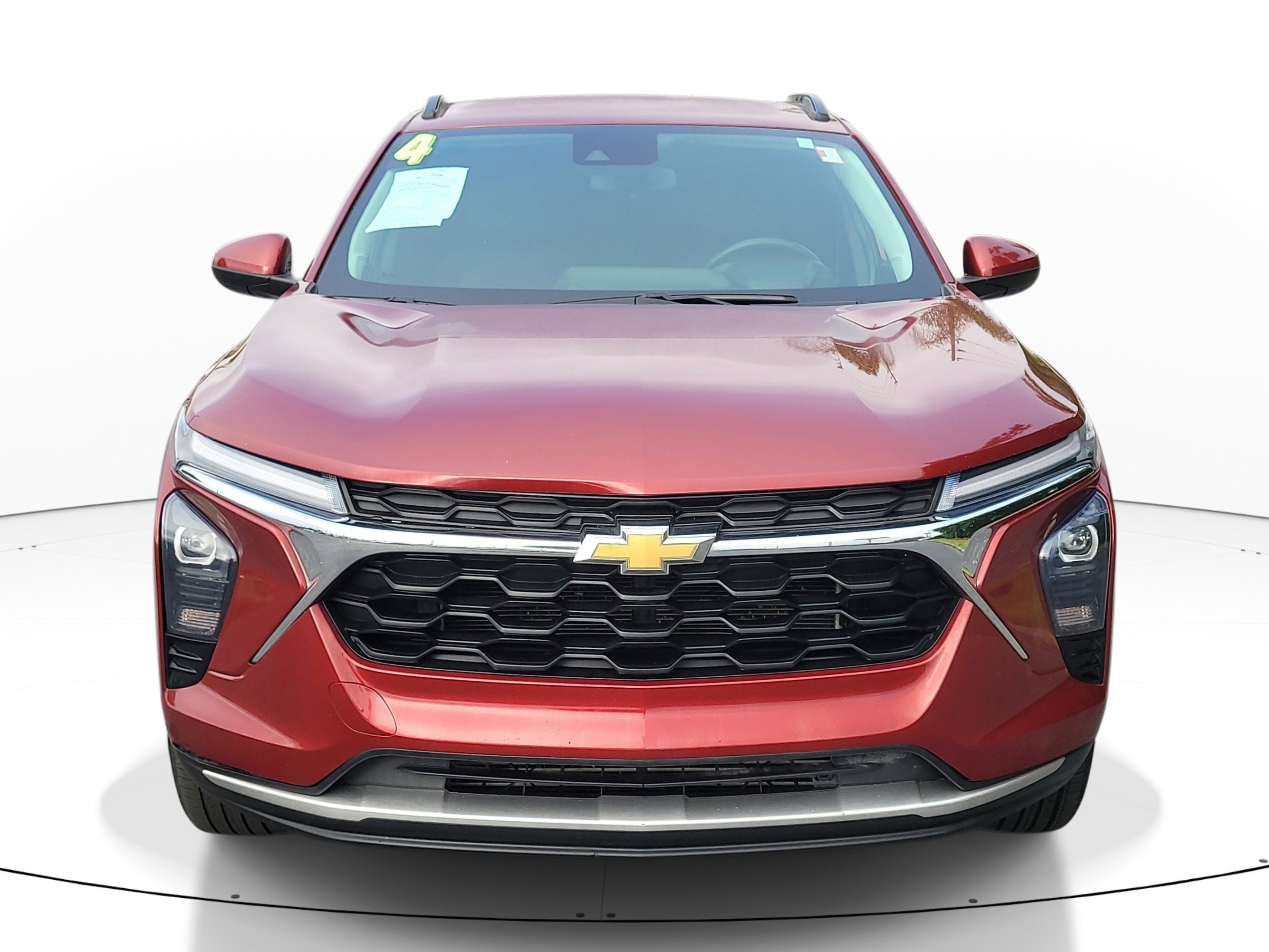 Used 2024 Chevrolet Trax LT w/ Driver Confidence Package FWD image 2