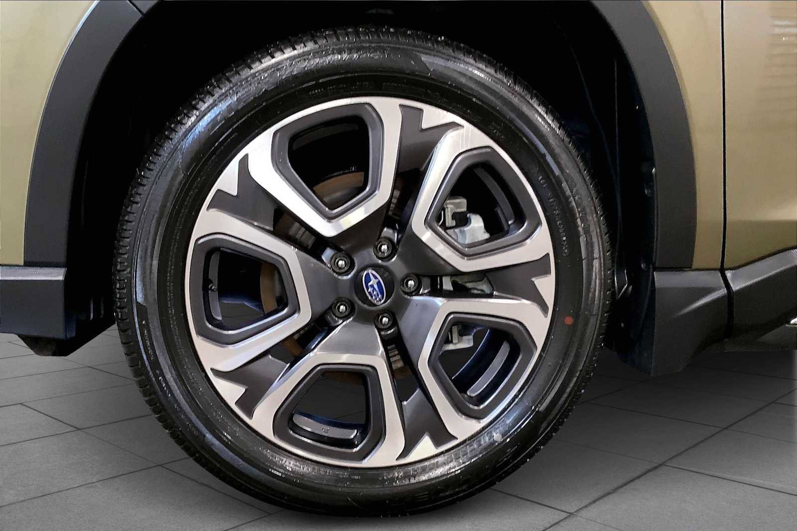 Certified 2025 Subaru Ascent Touring image 12