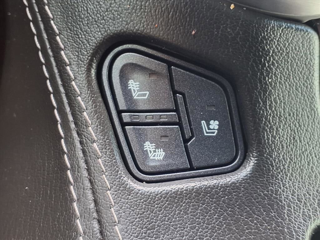 Used 2019 GMC Yukon SLT w/ Premium Edition image 7