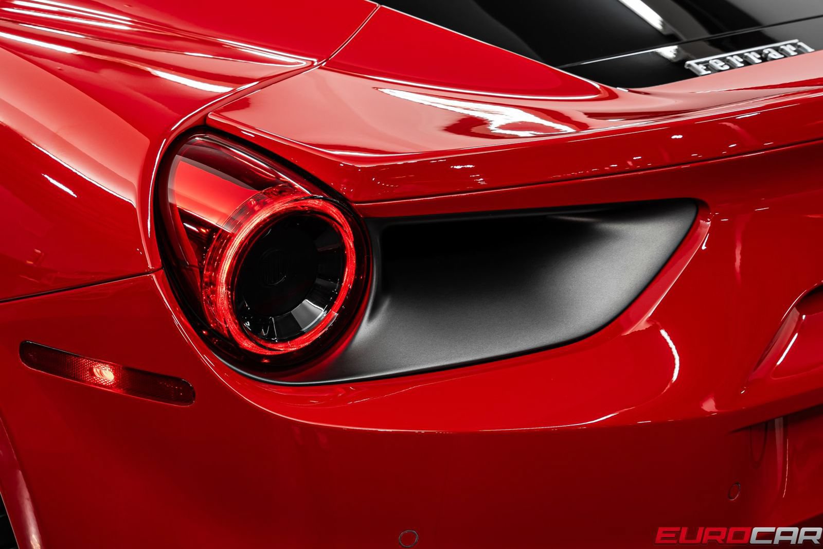 Used 2017 Ferrari 488 GTB RWD image 24