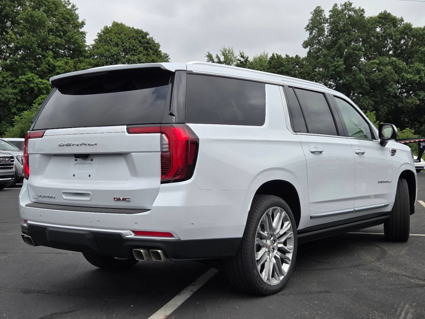 New 2026 GMC Yukon XL Denali w/ Denali Reserve Package AWD/4WD image 20