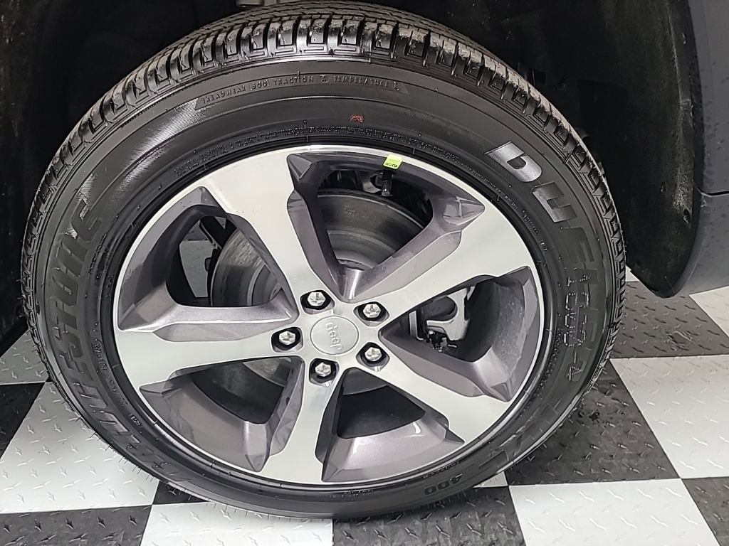 New 2023 Jeep Grand Cherokee 4WD 4xe image 43