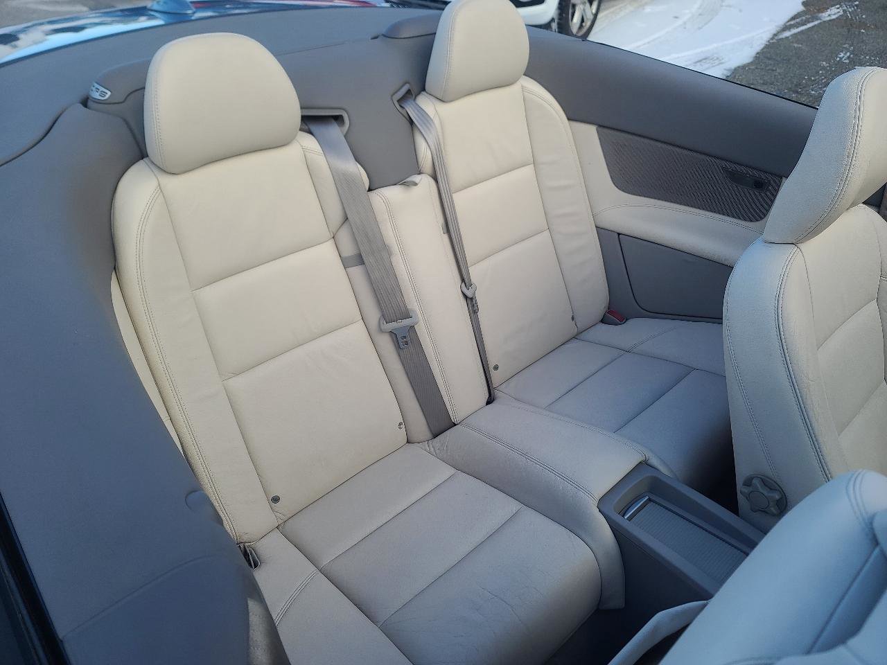 Used 2009 Volvo C70 T5 image 23