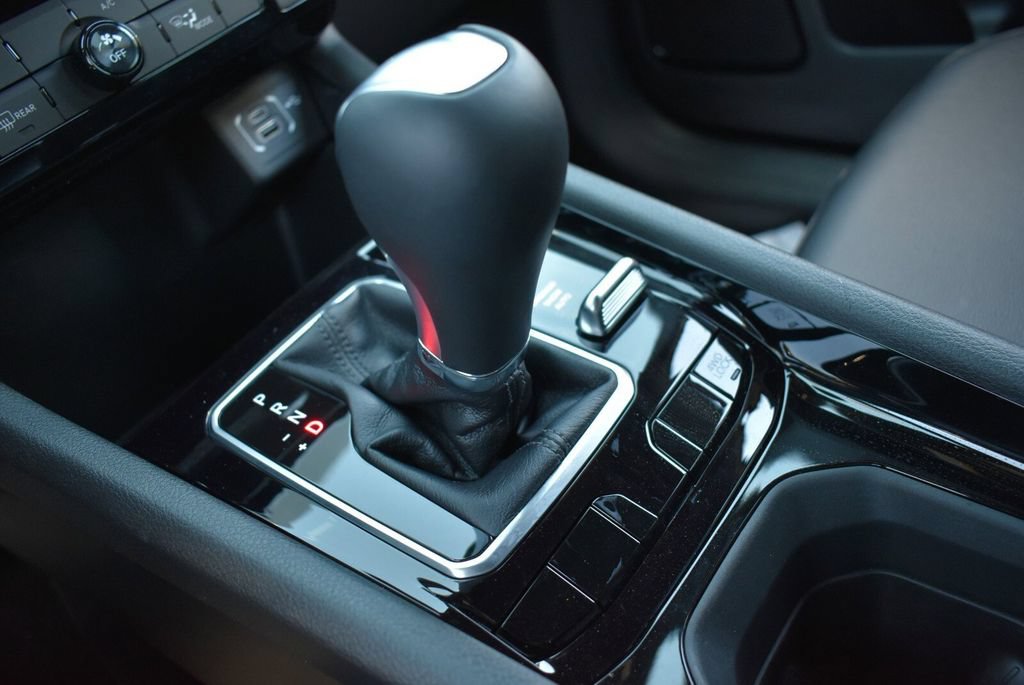 New 2026 Jeep Compass Latitude AWD/4WD image 17