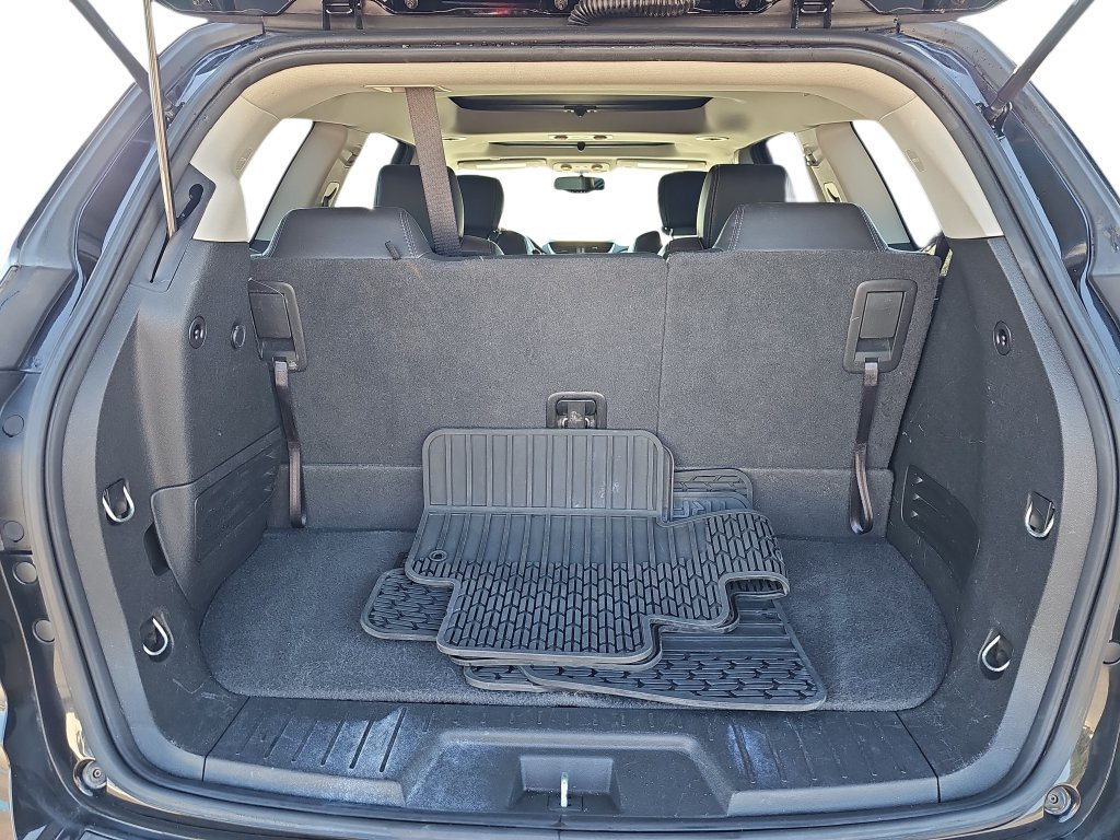 Used 2017 Chevrolet Traverse LT FWD image 30