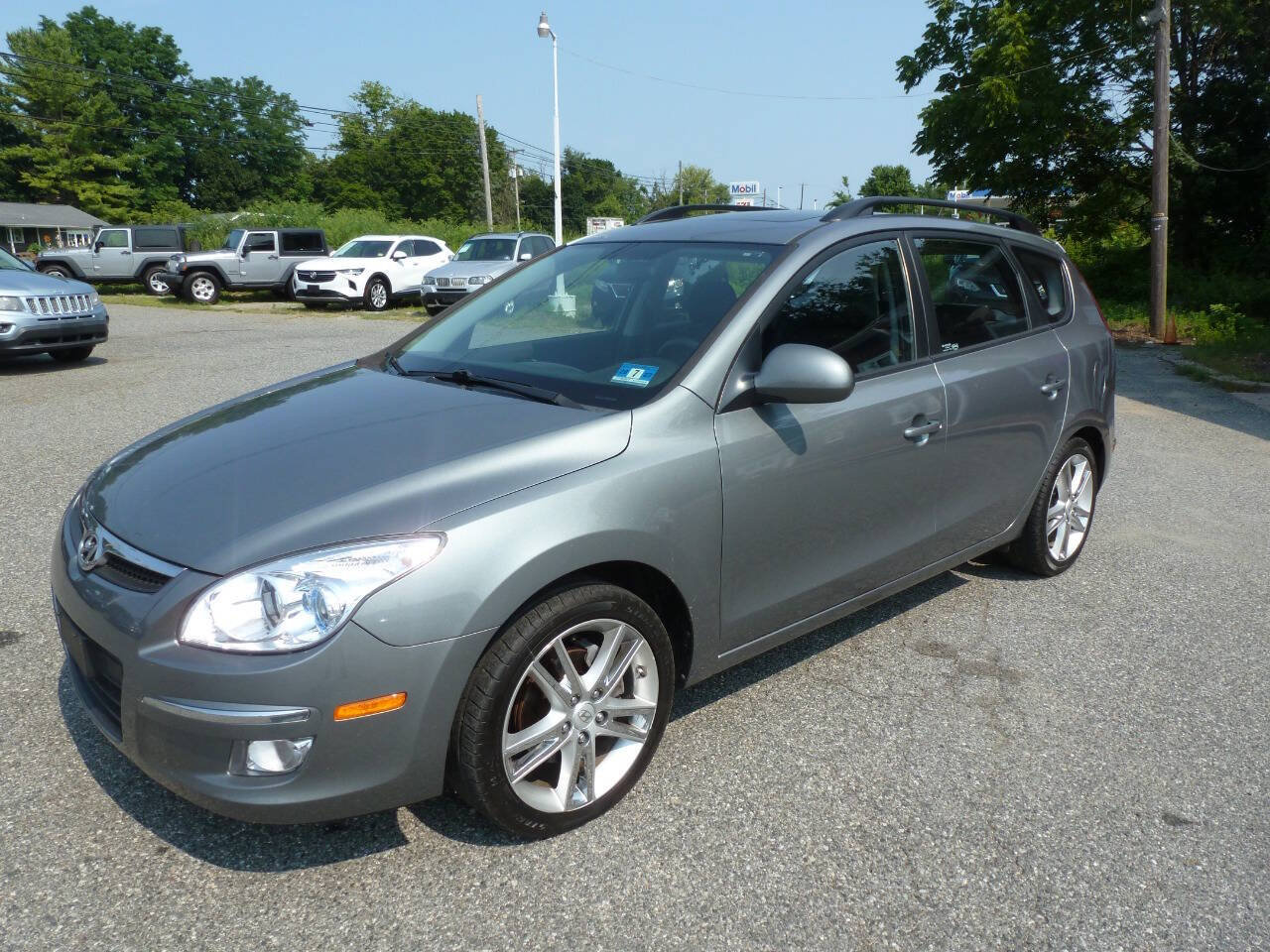 Used 2010 Hyundai Elantra SE FWD image 2