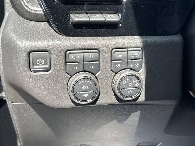 Used 2025 Chevrolet Silverado 1500 High Country AWD/4WD image 36