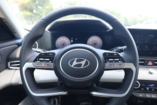 New 2026 Hyundai Elantra Limited FWD image 14