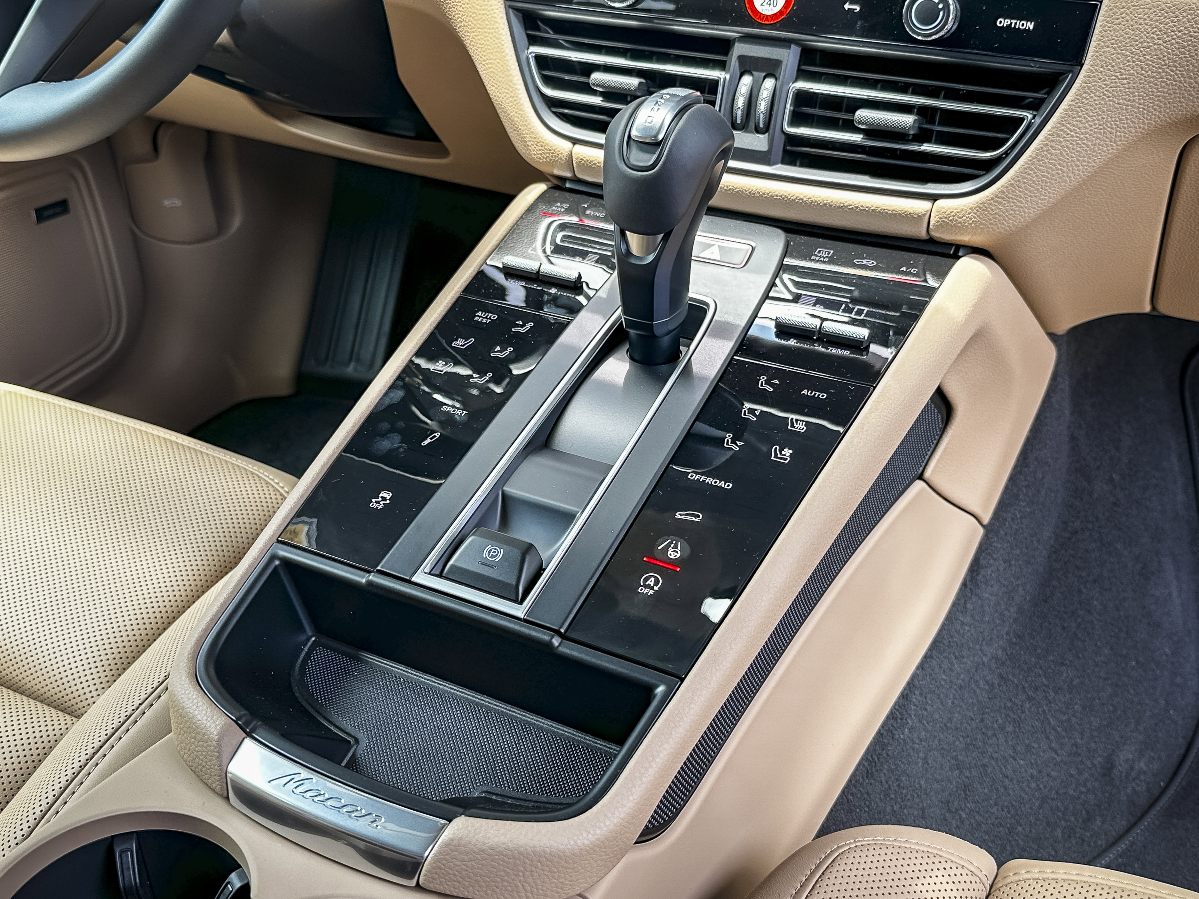 New 2026 Porsche Macan S AWD/4WD image 21