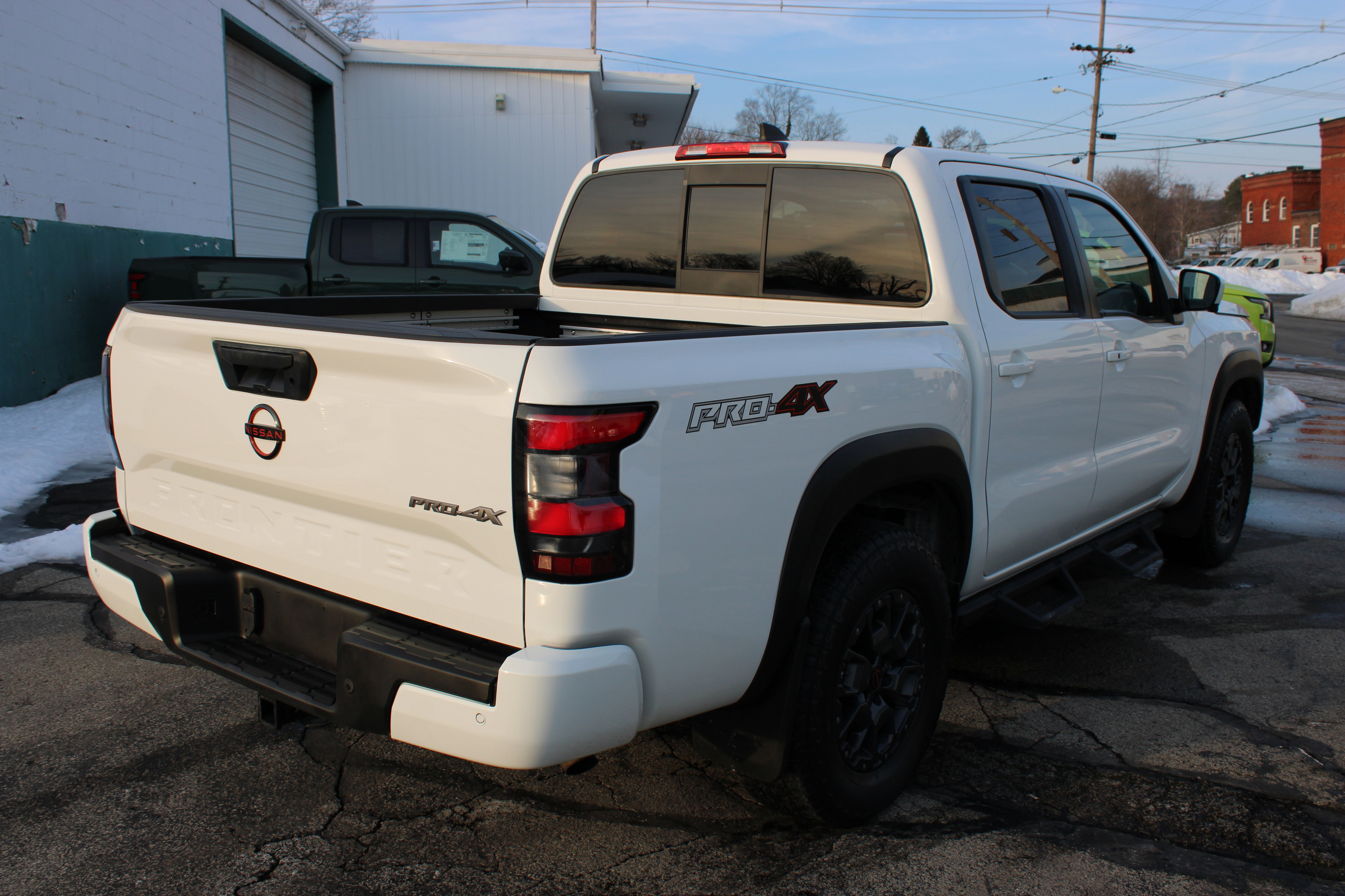 Certified 2022 Nissan Frontier PRO-4X w/ Pro-4X Premium Package image 9