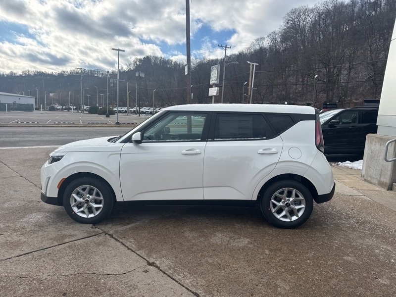 New 2025 Kia Soul LX image 4
