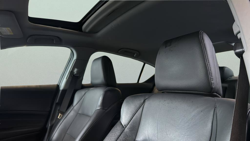 Used 2017 Acura ILX FWD image 13