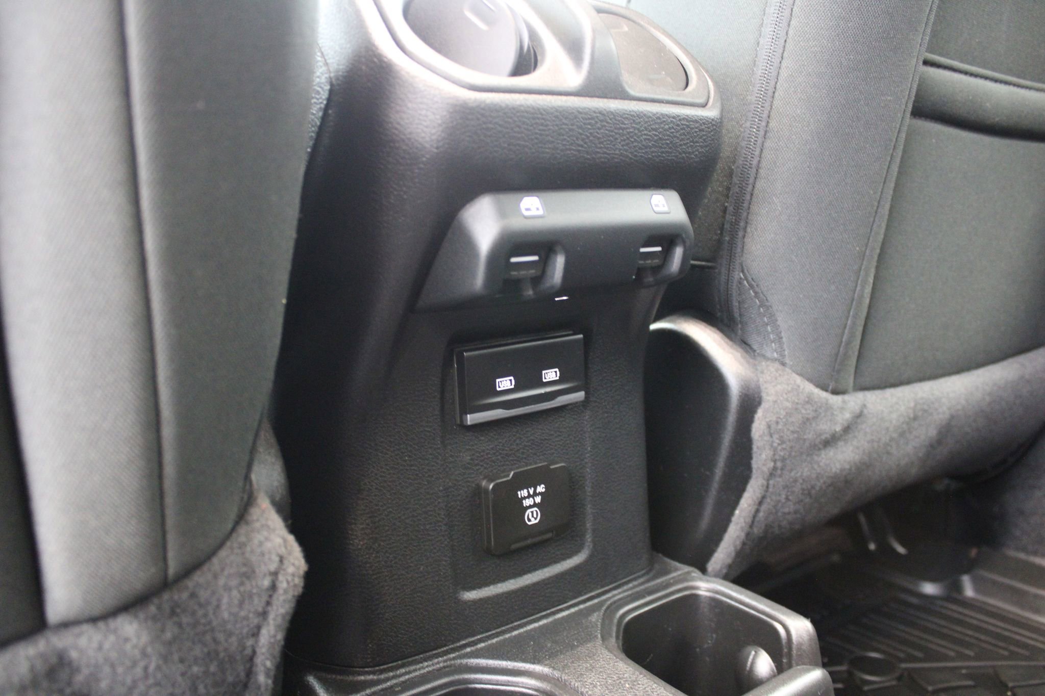 Used 2021 Jeep Wrangler Unlimited Sahara w/ Dual Top Group image 18