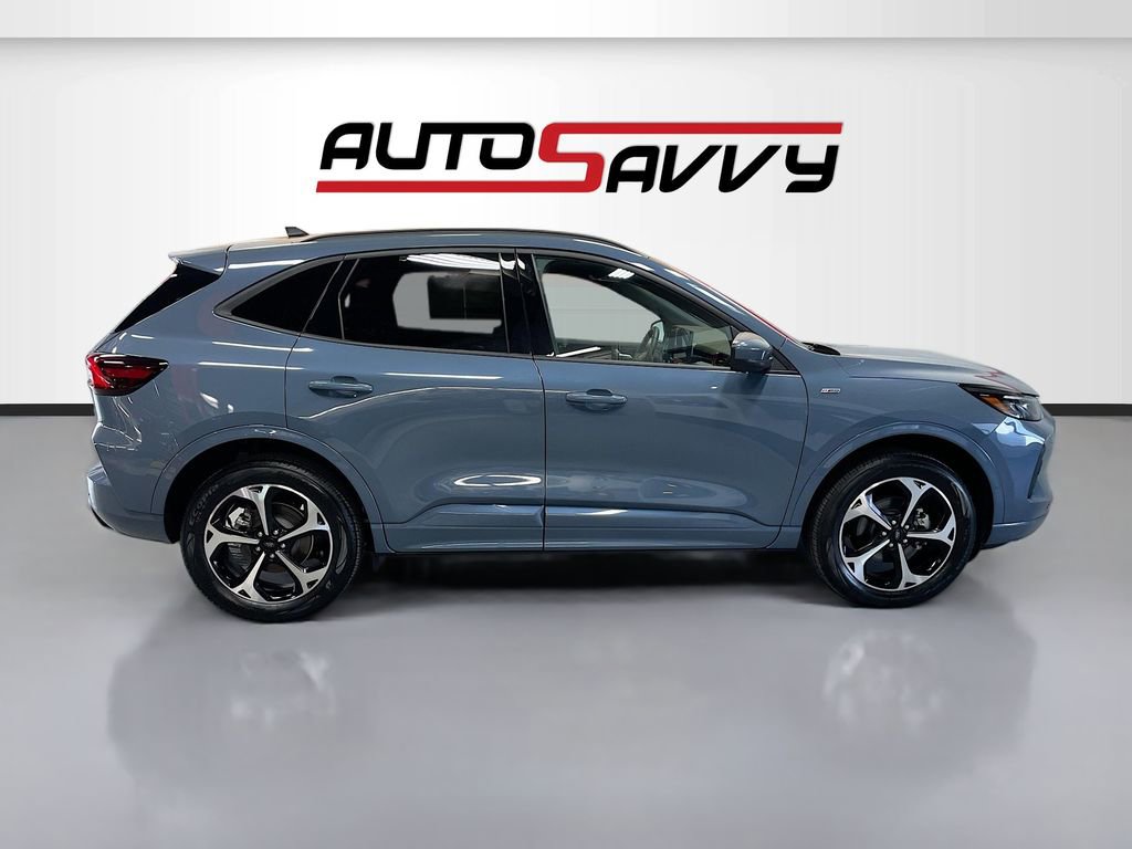 Used 2025 Ford Escape ST-Line Elite w/ Premium Technology Package image 8