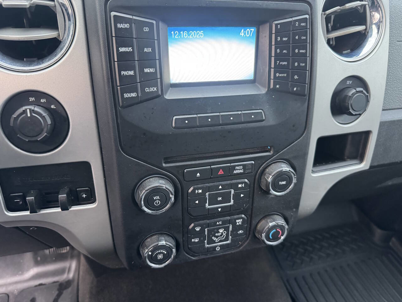 Used 2013 Ford F150 XLT w/ Luxury Equipment Group image 24