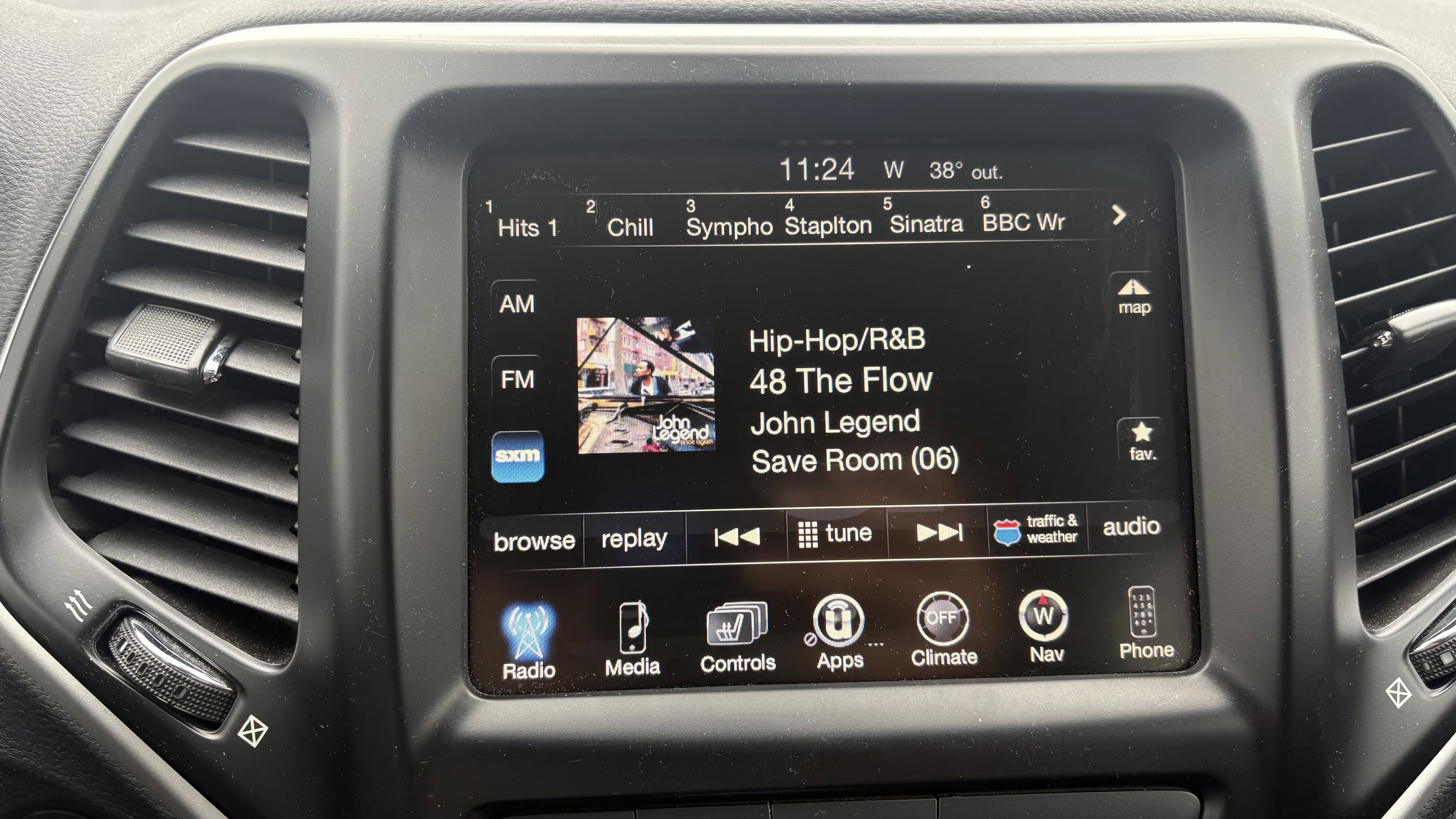 Used 2018 Jeep Cherokee Trailhawk w/ Quick Order Package 27L image 24