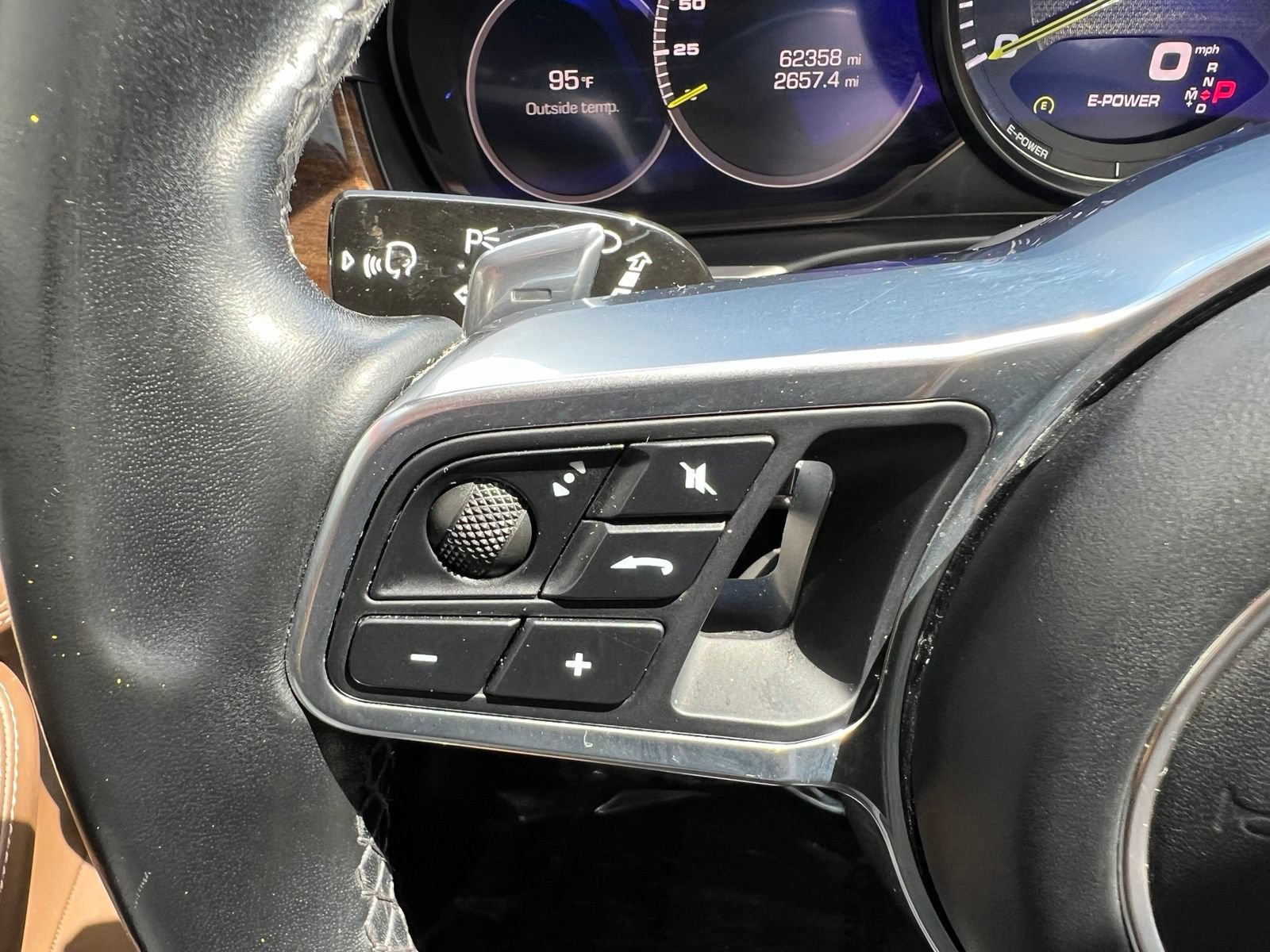 Used 2020 Porsche Panamera 4 Executive AWD/4WD image 36