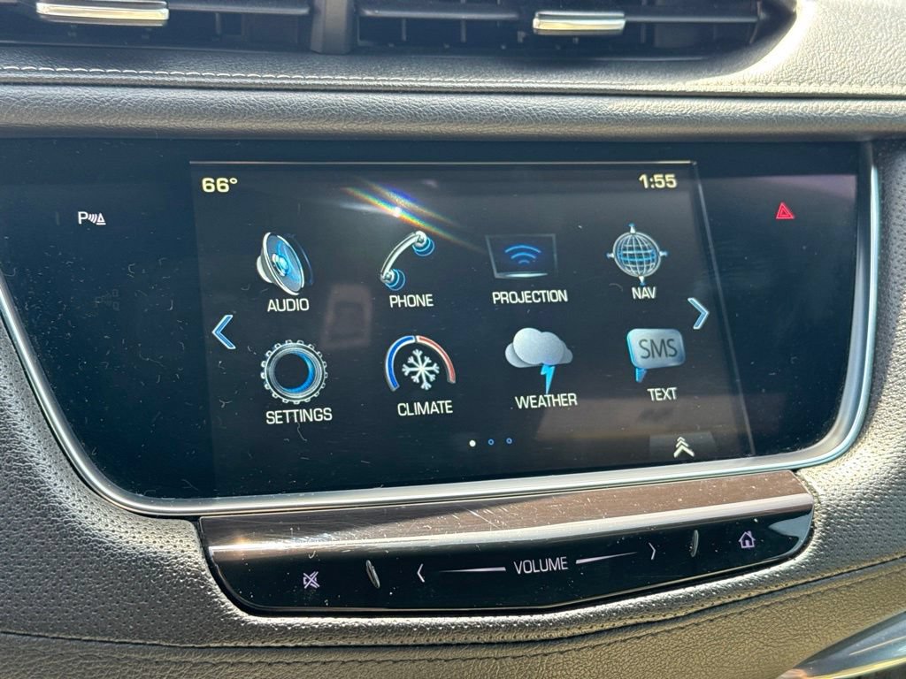 Used 2018 Cadillac XT5 Luxury w/ Driver Awareness Package AWD/4WD image 19