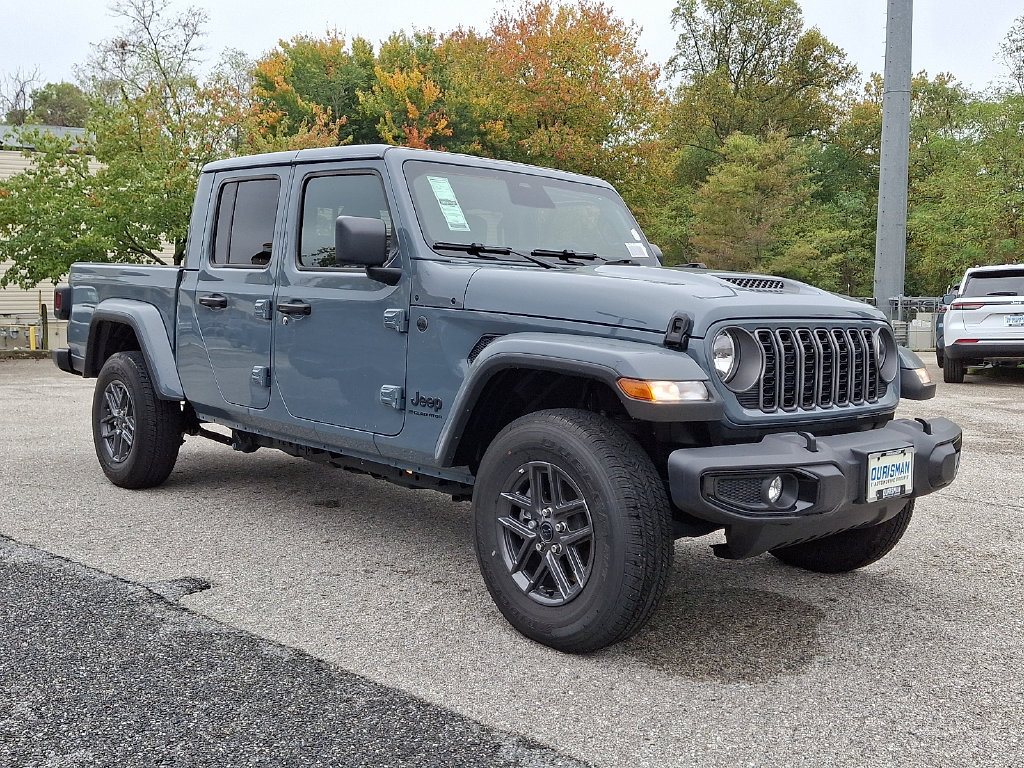 New 2026 Jeep Gladiator Sport
