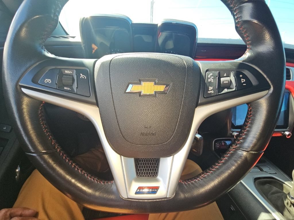 Used 2015 Chevrolet Camaro SS w/ Commemorative Special Edition RWD image 18