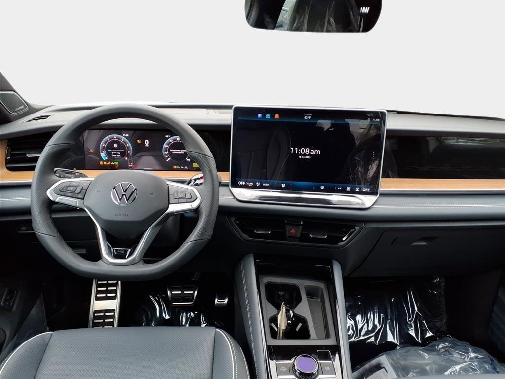 New 2026 Volkswagen Tiguan SEL R-Line image 14