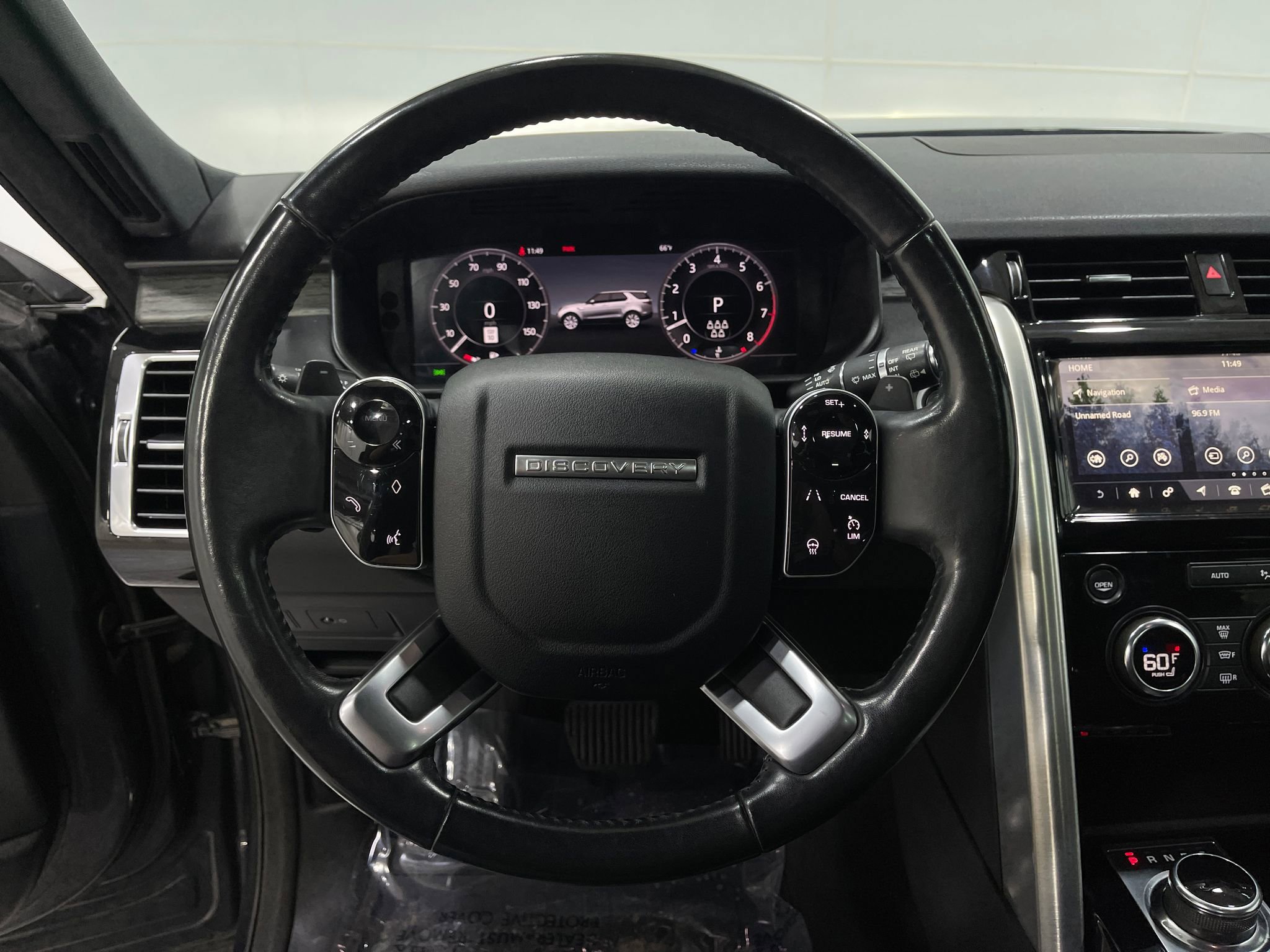 Used 2020 Land Rover Discovery HSE AWD/4WD image 22