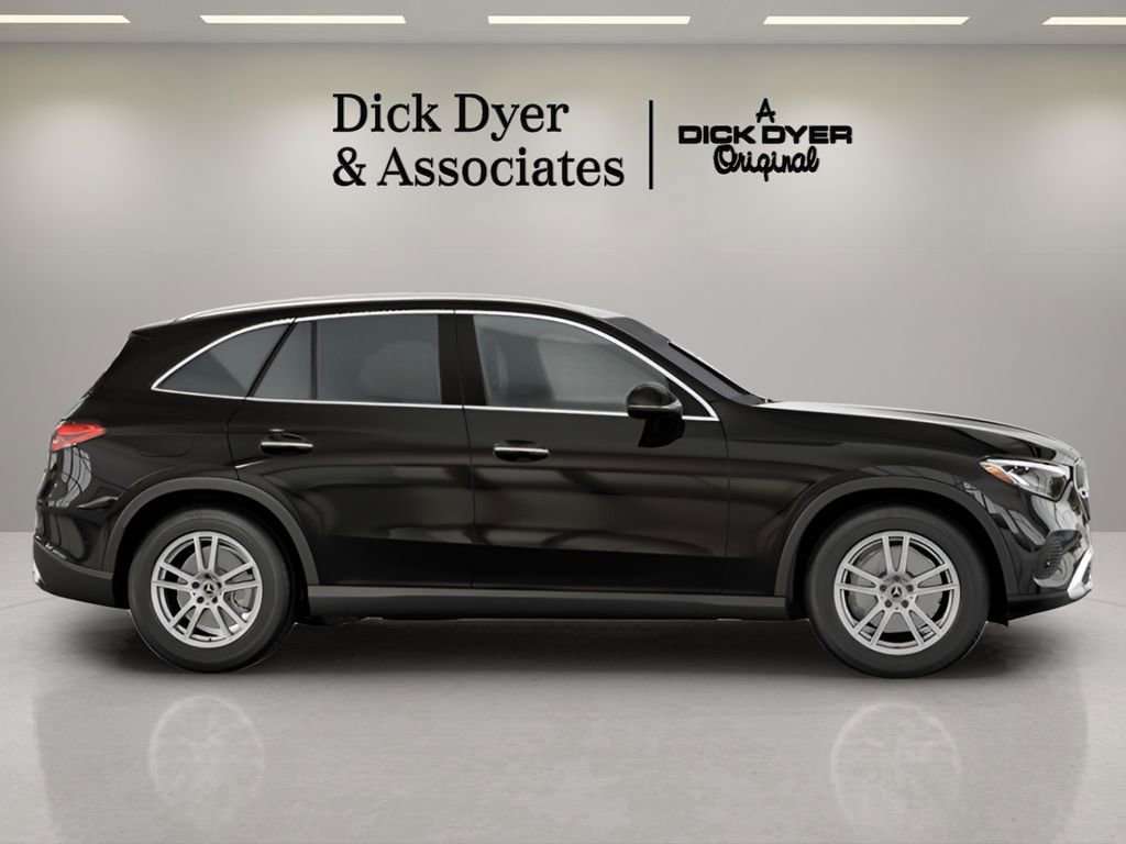 Used 2025 Mercedes-Benz GLC 300 GLC 300 image 4