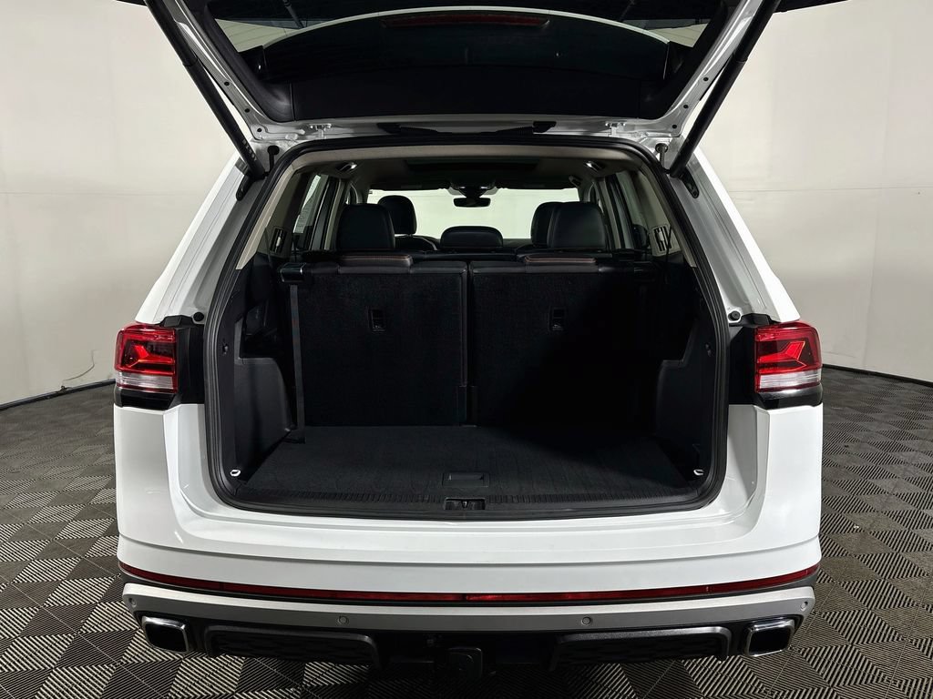 Certified 2024 Volkswagen Atlas Peak Edition SE AWD/4WD image 22