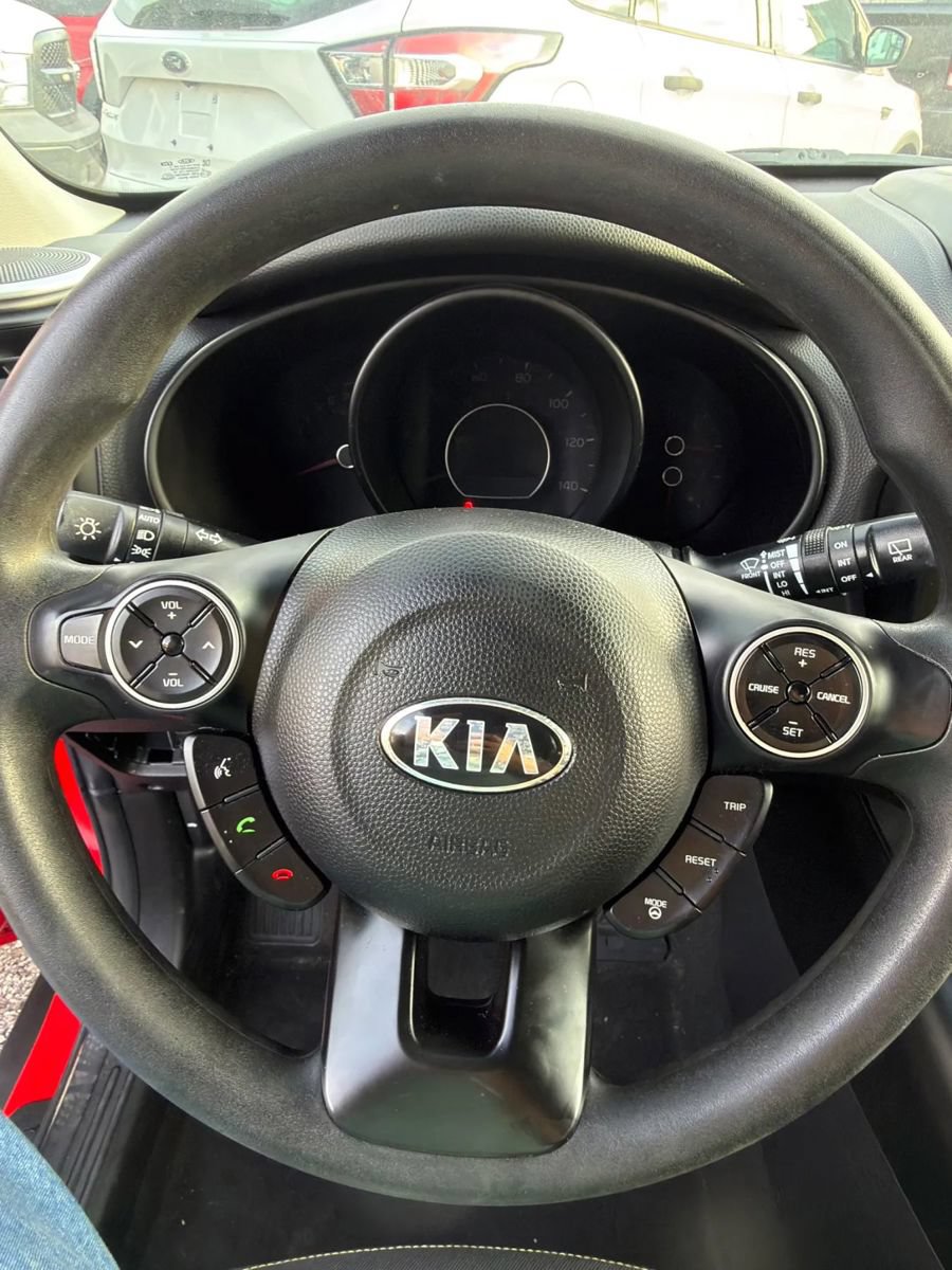 Used 2016 Kia Soul + FWD image 14