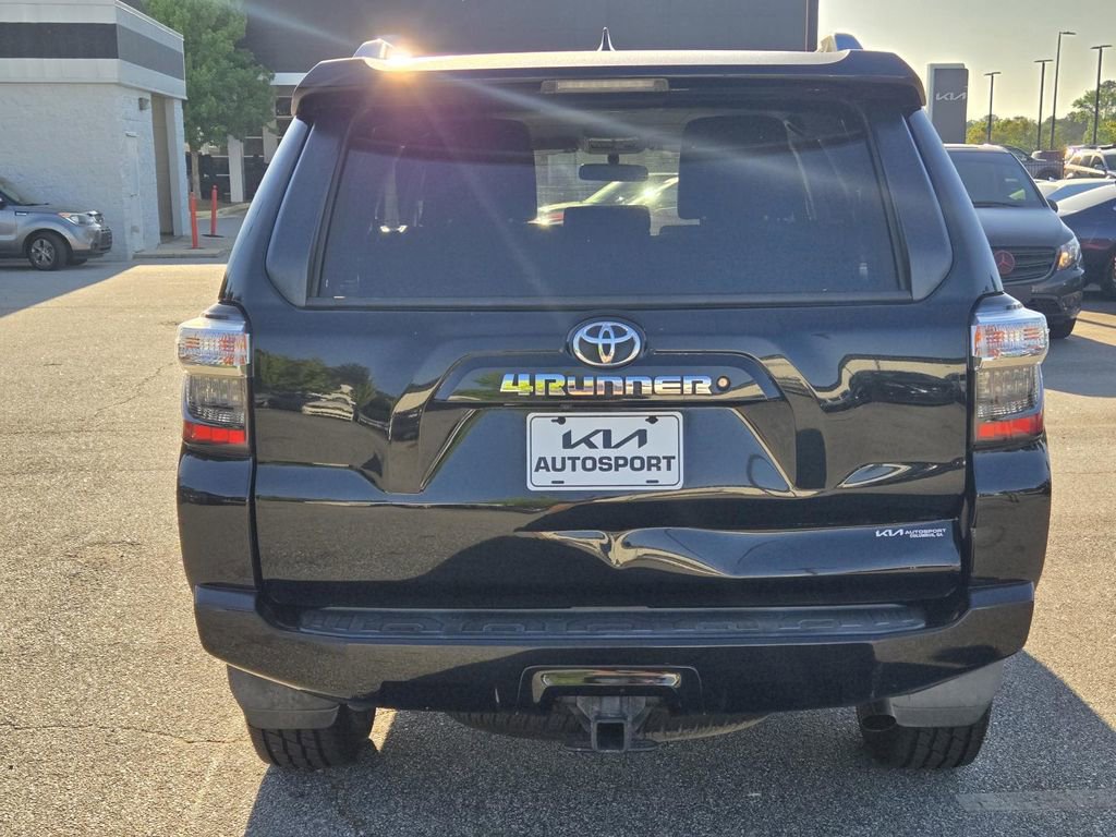 Used 2018 Toyota 4Runner SR5 image 9