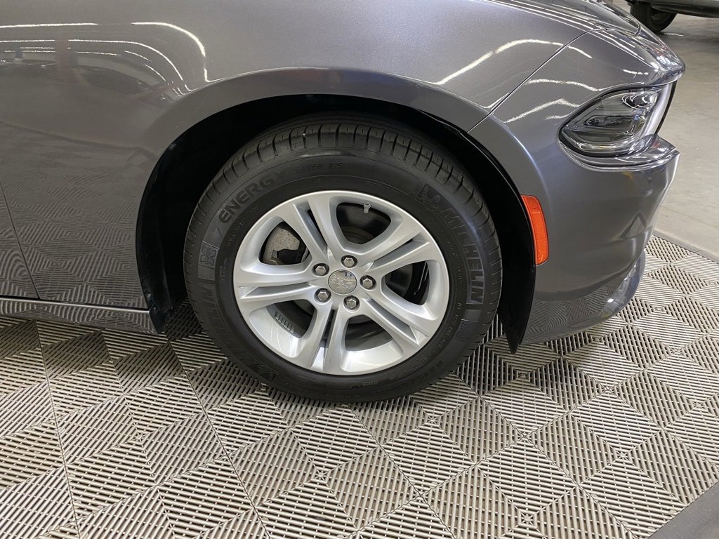 Used 2023 Dodge Charger SXT image 2
